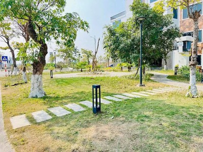 Bán lô đất mặt phố view vườn hoa KĐT Tân Phú Hưng, TP HD, 67.5m2, mt 4.5m, chỉ 3.0x tỷ 0
