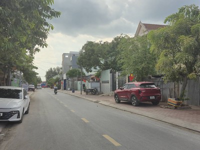 Đức 0973703426 - nhà phố đông hòa 1