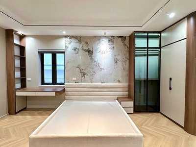 Nhà mới đẹp 6 tầng thang máy khu Hoàng Văn Thái - Lê Trọng Tấn 5m ra ô tô ngõ thông 52m2 MT rộng 2