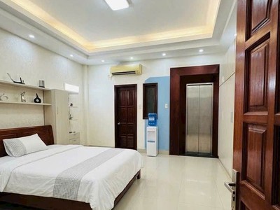 Bân nhà 6 tầng thang máy 5x 20M - HXT thông cạnh chợ Tân Hương - DÁ 12T 0