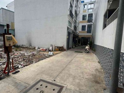O2486  đất nở hậu tài lộc sát đh văn lang giá 9.x tỷ 2