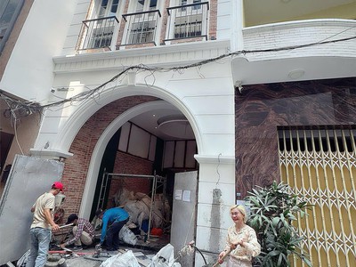Chủ nhà dễ thương cần bán nhà mặt tiền hẻm xe hơi, đường thủ khoa huân, quận 1 - 100m2 chỉ 29 tỷ - 0