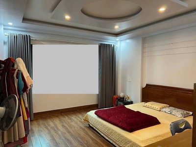 Cho thuê nhà phố Văn Cao, DT: 55m2, 4 p.ngủ full đồ. 2