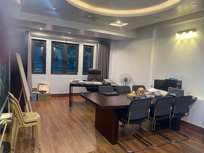 Cho thuê nhà phố Văn Cao, DT: 55m2, 4 p.ngủ full đồ. 4