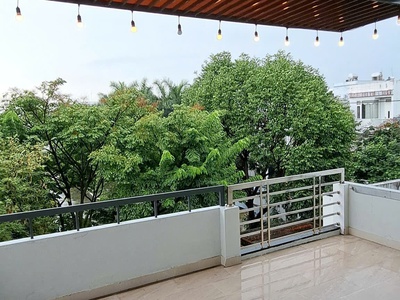 Cần bán nhà KIỆT Ô TÔ Đậu đỗ trước cổng nhà TRẦN CAO VÂN Thông tin cơ bản 4