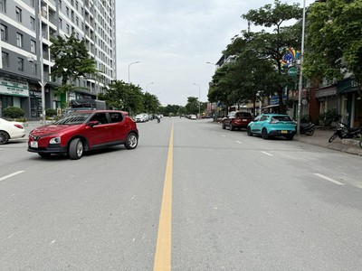 Bán Shophouse Sông Hồng Mặt Đường Thành Trung Gia Lâm - 90m2 Mặt Tiền 6m Đường 30m 3