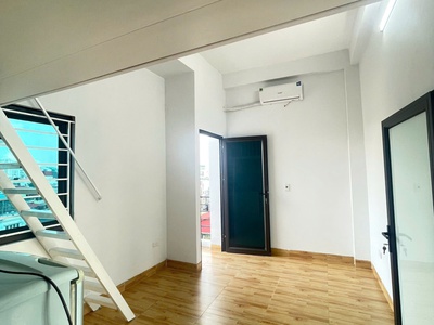 Cho thuê CC mini, có thang máy, có gác xép, có ban công gần trường Bách-Kinh-Xây, 3