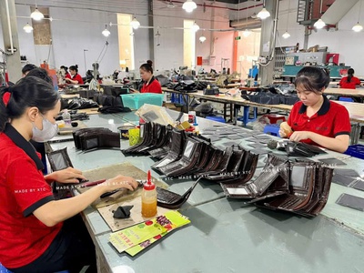  SHOP MỚI KINH DOANH ĐỒ DA  XƯỞNG HỖ TRỢ giá sỉ lâu dài và vat đầy đủ 0