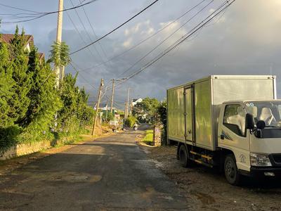 Cần bán đất đẹp vuông vức gần khu liên hợp thể thao đường cao bá quát 1