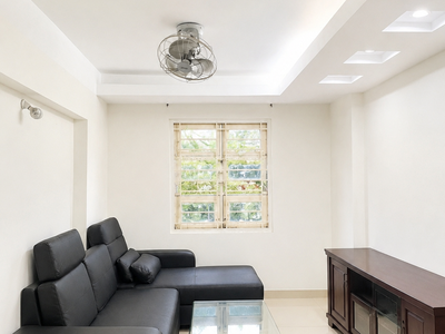 Nhà ngon NGUYỄN TRỌNG TUYỂN , 4 TẦNG BTCT , sát hẻm xe hơi , nhỉnh 5 TỶ 2