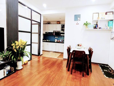 Bán căn hộ CC 137 Nguyễn Ngọc Vũ Hà Nội 80m2 3
