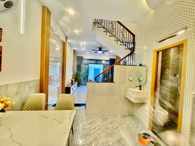 Hẻm xe hơi - hẻm thông - khu dân trí an ninh - ngang gần 5m bề thế - nhà mới full nội thất vào ở 0