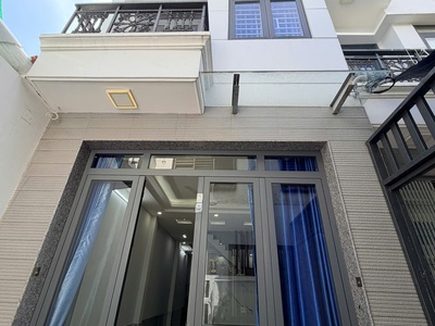 Chủ gửi bán 2 căn nhà kế công viên Thiên Phước - ko quy hoạch, ko LG 0