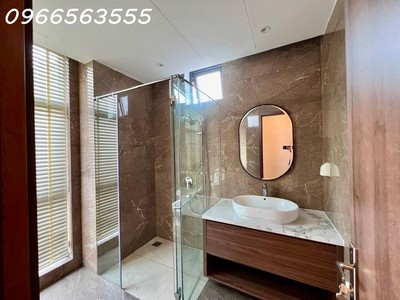 Cho thuê biệt thự song lập gs metrocity nhà bè, 200m2, giá 65 tr/th 1