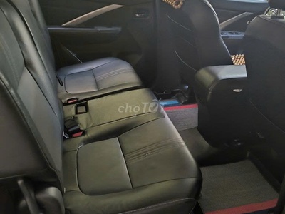 Xe em Mitsubishi Xpander đời 2025, màu xám, biển vàng. Xe đã chạy gần 45.000 km. 4