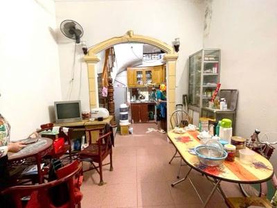 Giảm kịch nóc sập trần gần 4 tỷ bán nhà mặt phố vân hồ 4 tầng dân xây lô góc ô tô hai bà trưng 0