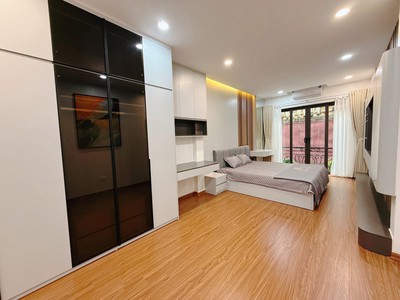 Bán nhà đại học Y Hà Nội 6 tầng thang máy Lô góc thoáng 10.6 tỷ 0