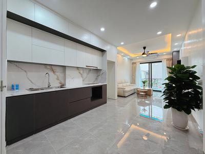 Bán nhà đại học Y Hà Nội 6 tầng thang máy Lô góc thoáng 10.6 tỷ 2