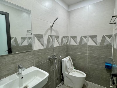 9.25 TỶ 40M2 4 Tầng Nhà mới tinh Full nội thất Ngõ thông sát ô tô Gần Time City 2