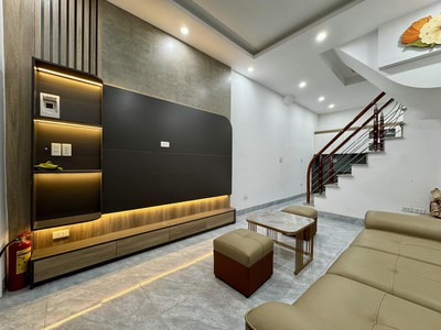 9.25 TỶ 40M2 4 Tầng Nhà mới tinh Full nội thất Ngõ thông sát ô tô Gần Time City 4