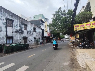 Bán nhà mặt tiền cao văn ngọc - gần âu cơ, khuông việt, 8,1x19m, 2 tầng cũ, sổ a4, 17,8 tỷ. 0