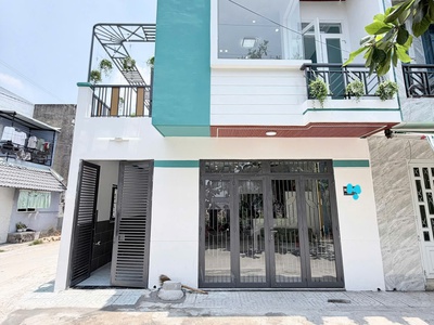 Do đang kẹt tiền cần bán căn nhà ở ngay gần chợ mỹ hạnh nam, đức hòa, long an 0