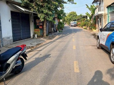 Nhà sổ hồng riêng ấp 1.mặt tiền đường nhựa buôn bán ngon 1