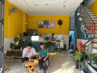 Chốt nhanh, quán cafe đẹp lắm, cafe máy lạnh - view croftop, trệt vỉa hè 9m, view bao đẹp 3 lầu sân 1