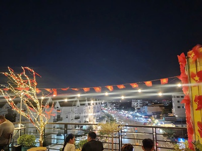 Chốt nhanh, quán cafe đẹp lắm, cafe máy lạnh - view croftop, trệt vỉa hè 9m, view bao đẹp 3 lầu sân 3