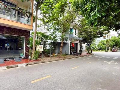 Bán đất mặt phố Lê Văn Hưu, khu Vạn Lộc, ph Tứ Minh, TP HD, 74.25m2, mt 4.5m, giá chỉ 3.3 tỷ 1