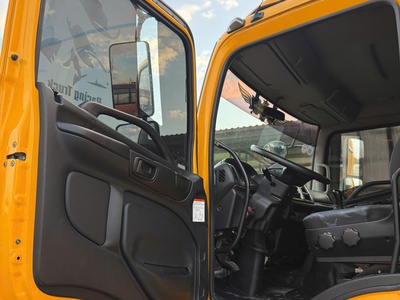 Cty Bán 3 Xe Hino FG 2018 dài 8m6 kín CTY xuất VAT 400tr odo 34v 3
