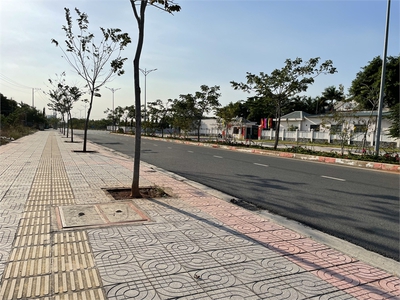 Chính chủ  cần bán gấp đất mặt tiền đường trường chinh  đường 81 1