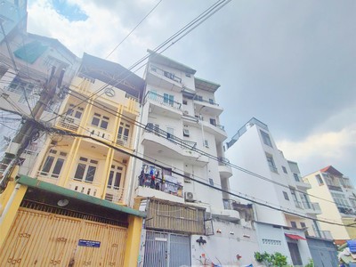 Tòa chdv nơ trang long gần chợ bà chiểu phan đăng lưu. 5 tầng 540m2 sàn 0