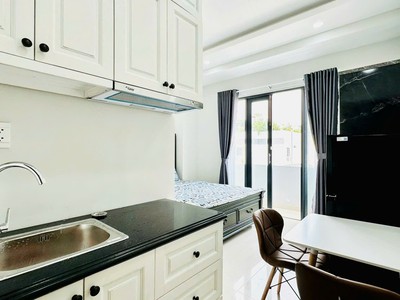 Tòa chdv nơ trang long gần chợ bà chiểu phan đăng lưu. 5 tầng 540m2 sàn 1