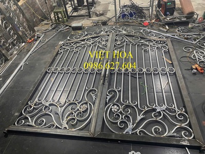 Cần làm lan can ban công sắt mỹ thuạt đẹp, rẻ 1