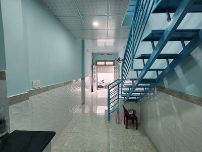 Chính chủ cho thuê nhà mới, đẹp 1 trệt 1 lửng, 2 WC gần mặt tiền Phan Huy Ích, Gò Vấp 1