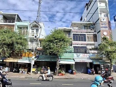 Cho thuê nhà nguyên căn mặt tiền,2 mặt thoáng, đối diện chợ Minh Phụng,Phường 9, Quận 6 cũ 2