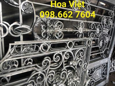 Cần tìm đơn vị gia công lan can sắt nghệ thuật 6
