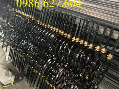 Cần tìm đơn vị gia công lan can sắt nghệ thuật 1