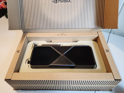 Nvidia GeForce Rtx 5090 Founders Edition Fe 32gb 2