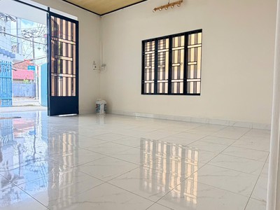 Cho thuê nhà cấp 4 sân rộng dương cát lợi, nhà bè 1