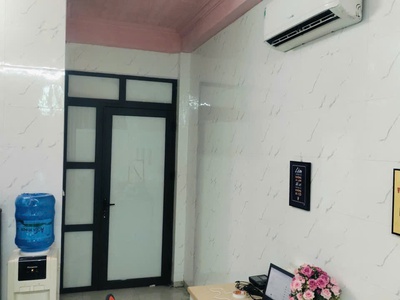 Nhượng lại văn phòng tầng 2 toà nhà 252 kim giang 3
