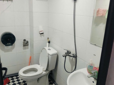 Nhượng lại văn phòng tầng 2 toà nhà 252 kim giang 4