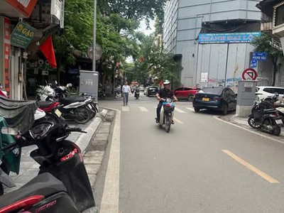 Hiếm 12.5 Tỷ Mặt Phố Lò Rèn 5 Tầng Mặt Tiền 4M SDCC riêng biệt -Kinh Doanh 0