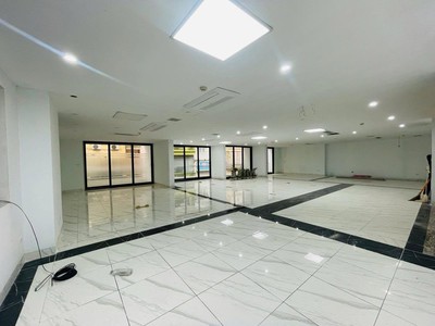Tòa Văn Phòng Lạc Long Quân 300M2 Mặt Tiền 16M 155 Tỷ - Vỉa Hè Ô TÔ 1