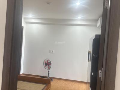 Cho thuê căn hộ 2 phòng ngủ, 2 vệ sinh 1