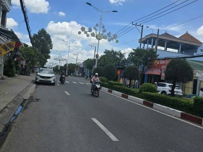Nhà cấp 4 mới đẹp ngay tt lái thiêu đất rộng 207m chi giá 3.8 tỷ 1
