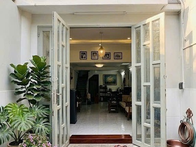 Bán nhà lạc long quân, quận tân bình, 3.8 x 12.5m 47 m2 vuông vức, giá 6.99 tỷ 0