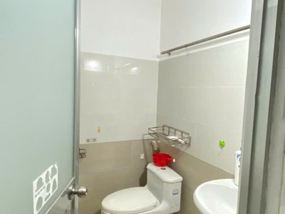 Cho thuê nhà nguyên căn đường số 9, Linh Tây, Thủ Đức 2PN, hẻm xe tải, 9tr/tháng 4