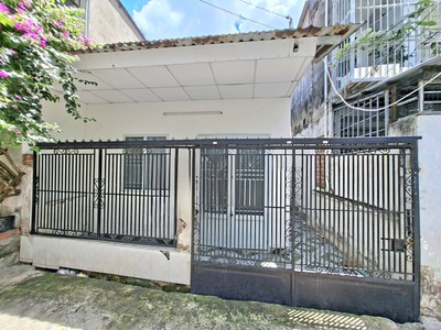 Hiệp bình chánh nhà 2 mặt hẻm - ngang 5.3 hiếm - ngay chợ hiệp bình - shr - chỉ 4.5 ty 0